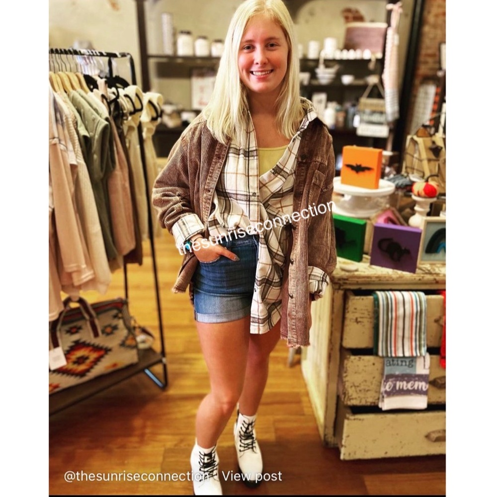 KanCan USA Simple Day Denim Shorts